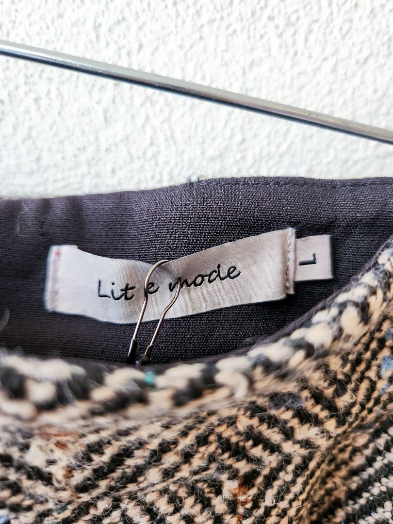 Lit e Mode Skirt L