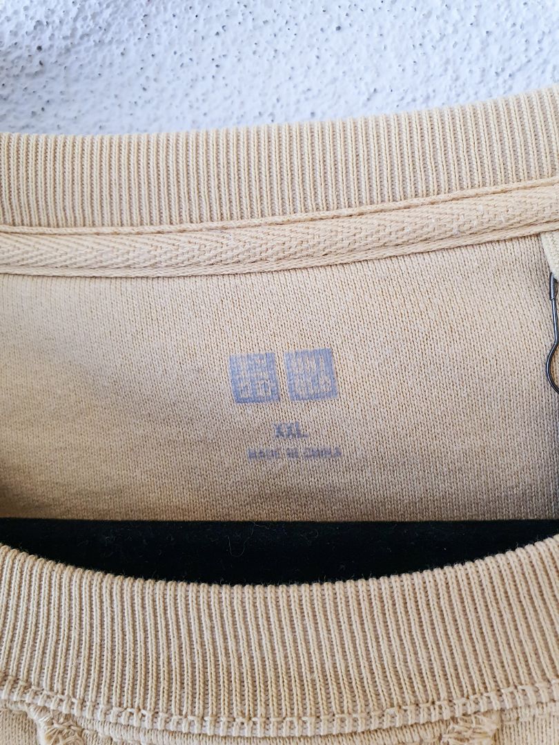 Uniqlo Top XXL