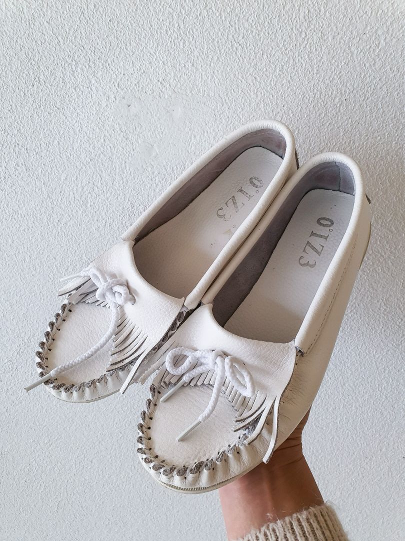 0IZ3 Shoes EUR39