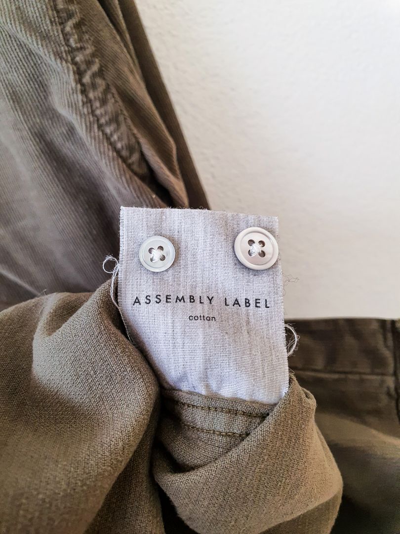 Assembly Label Top M