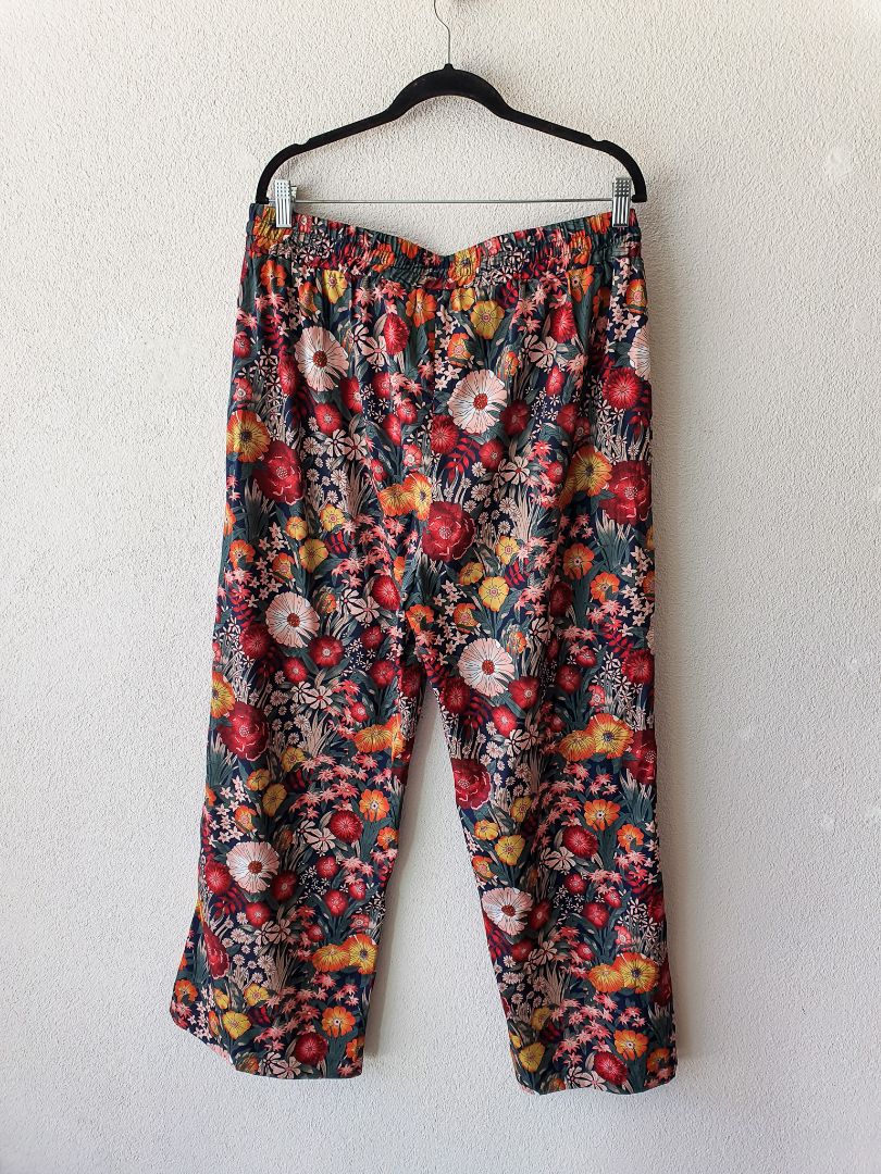 Emerge pants XL