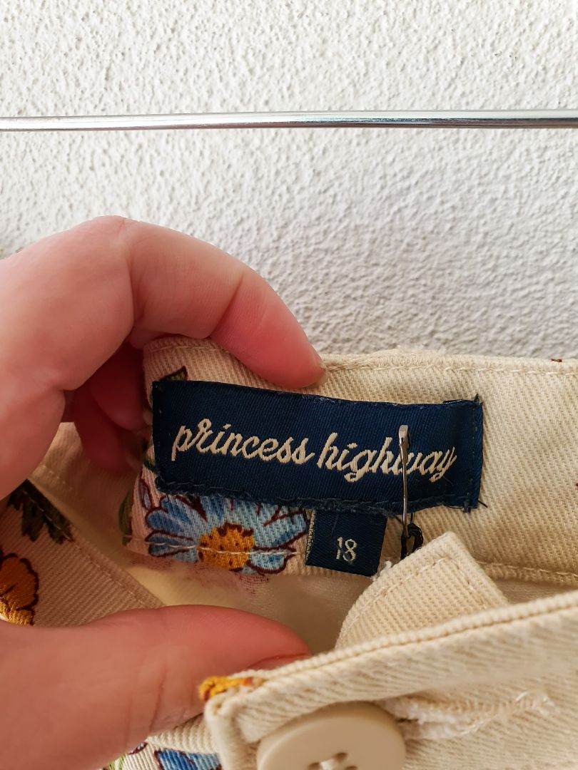 Princess Highway Shorts 2XL