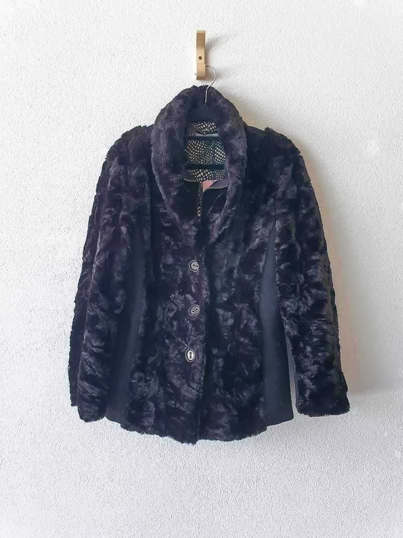 Shouq Jacket M