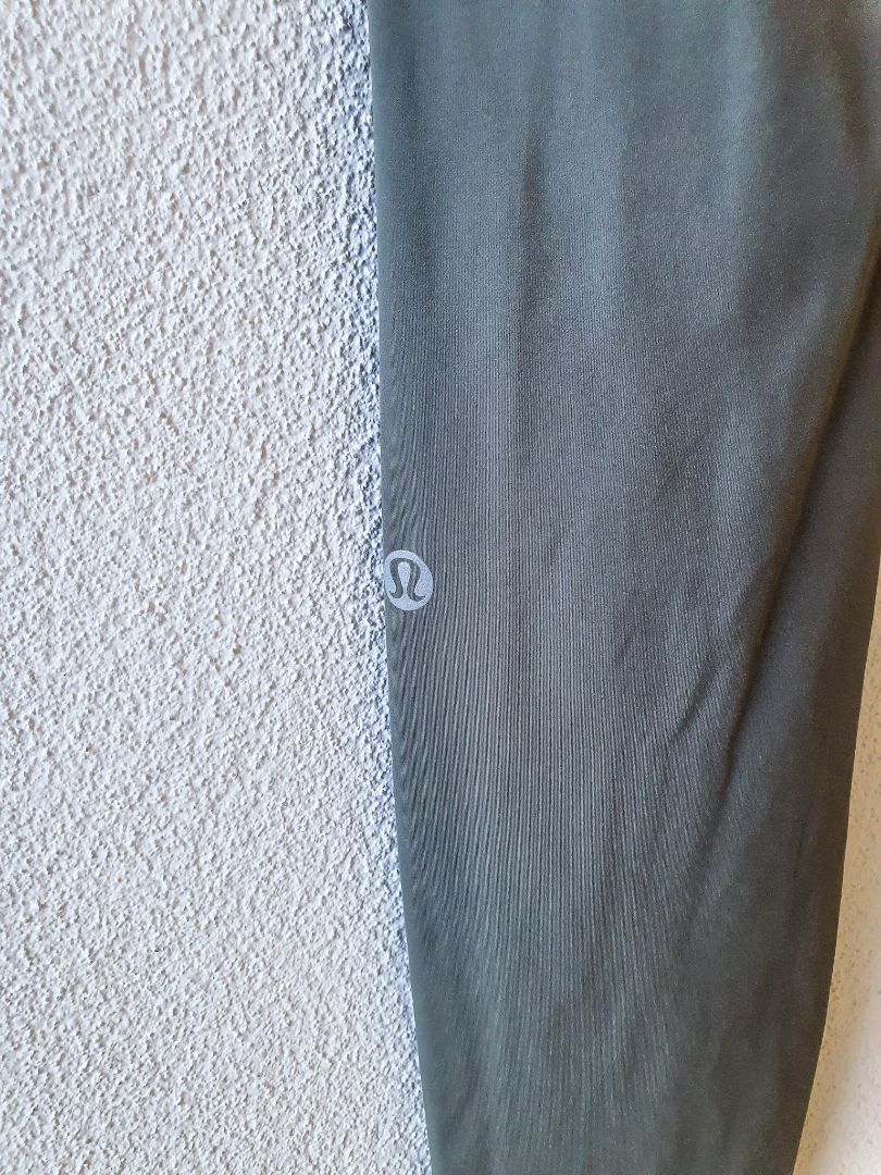 Lululemon pants
