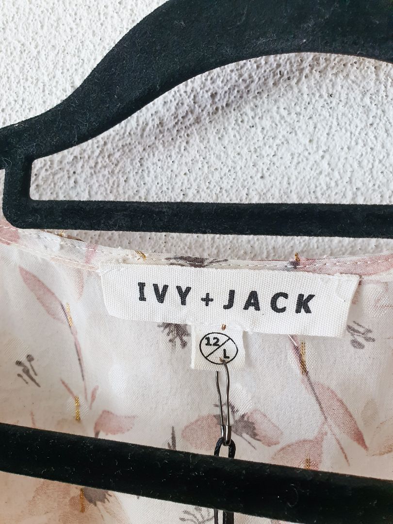 Ivy + Jack Top M