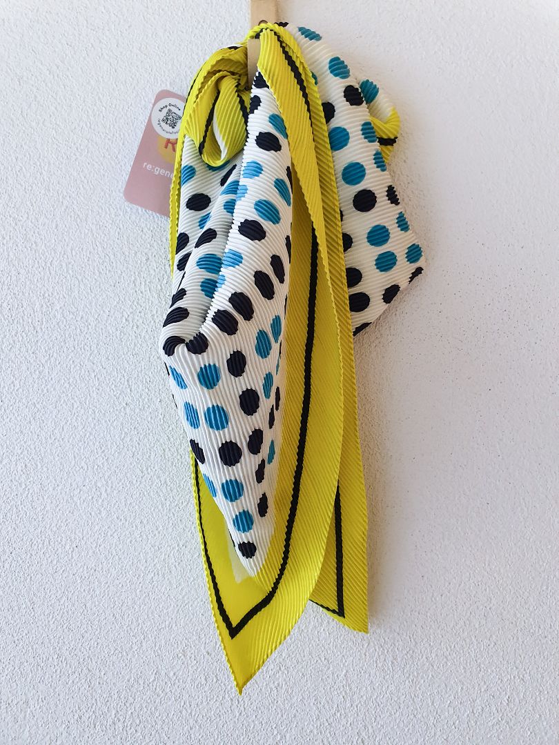 Zara scarf OS