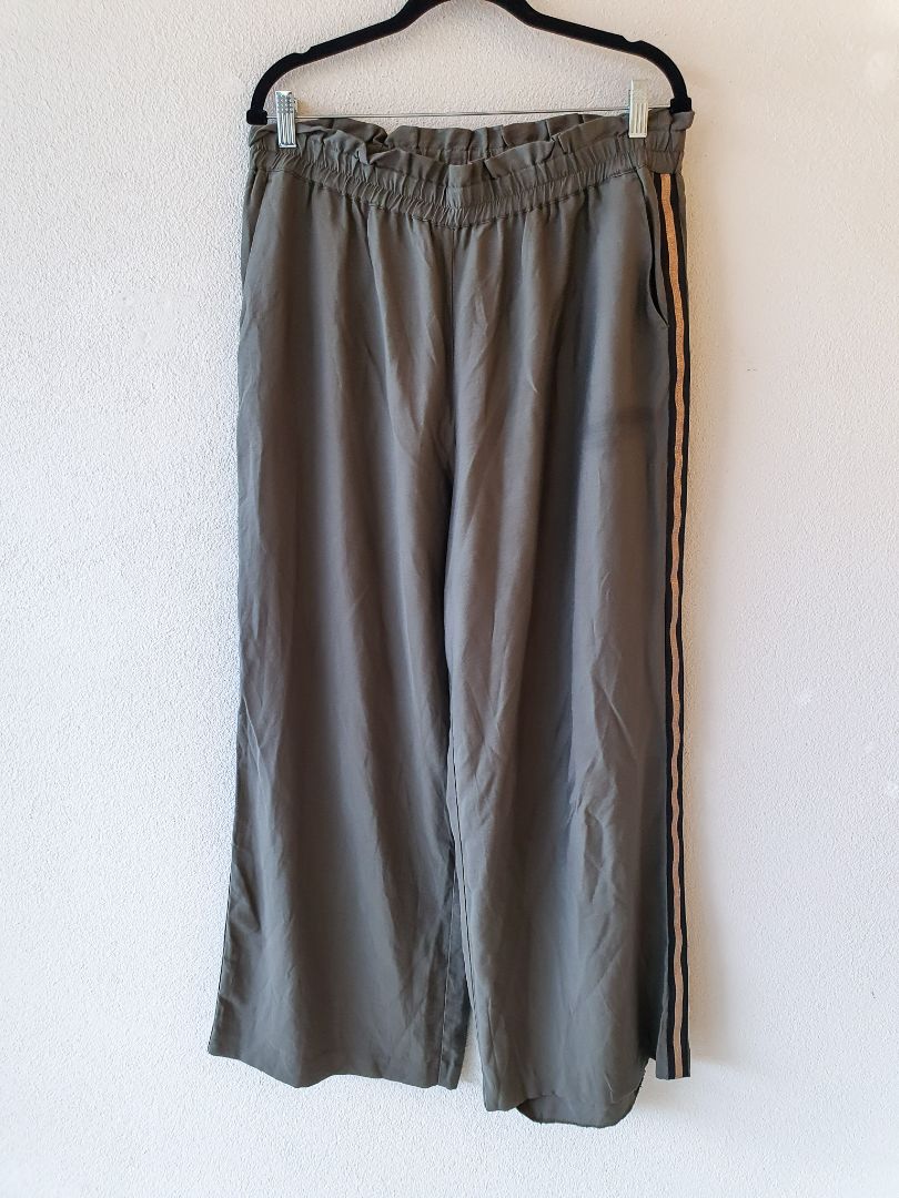 Whistle pants XL