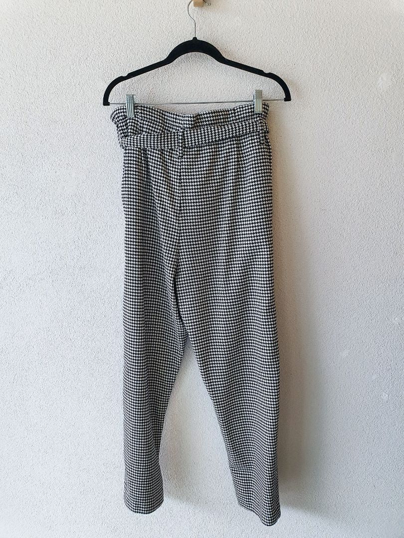 Emerge pants M