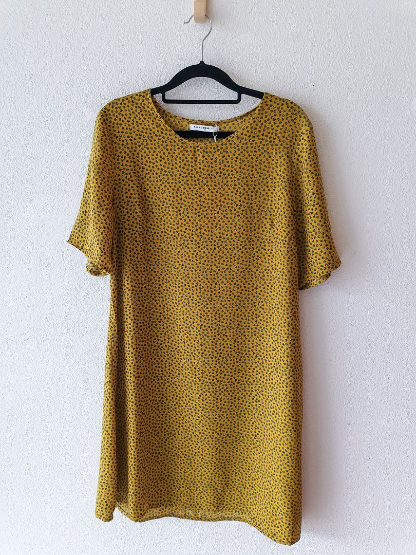 Glamorous Dress M