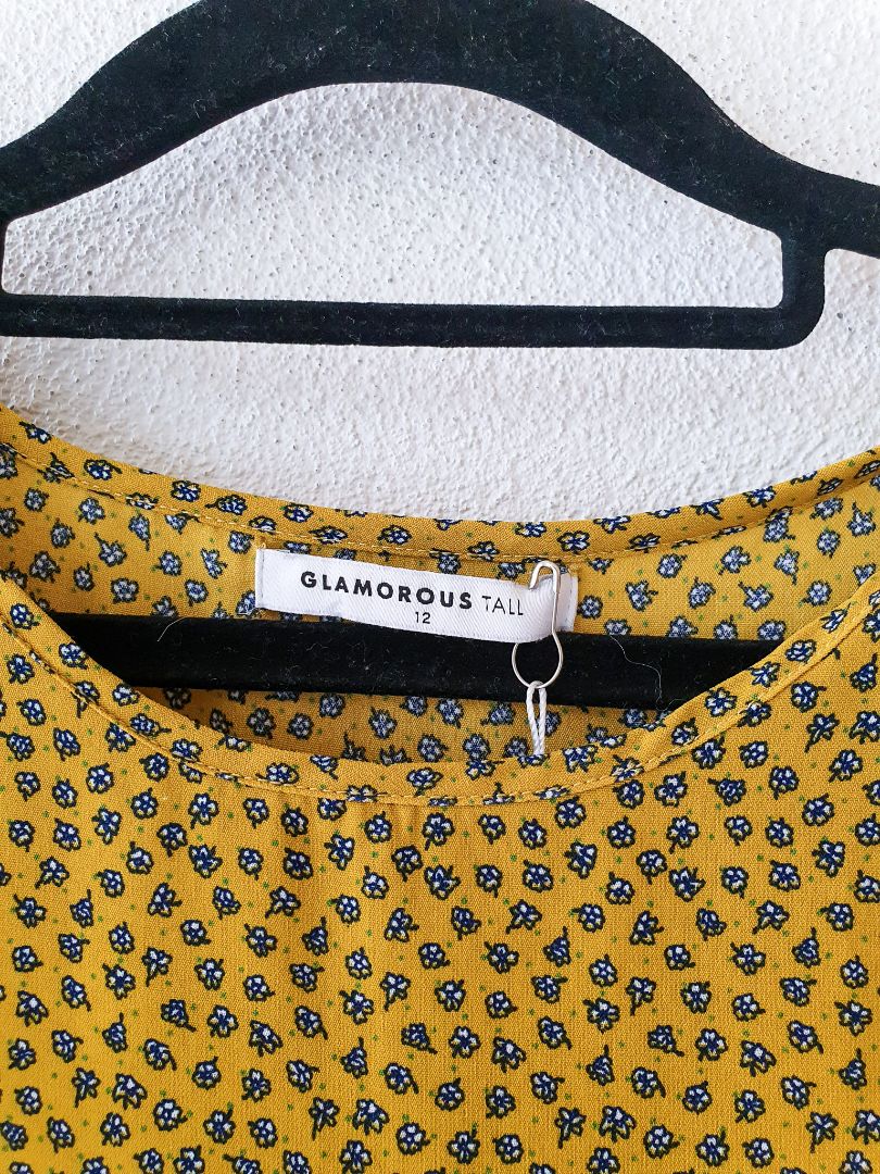 Glamorous Dress M