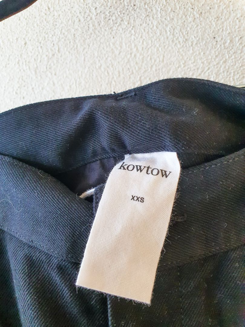 Kowtow pants XXS