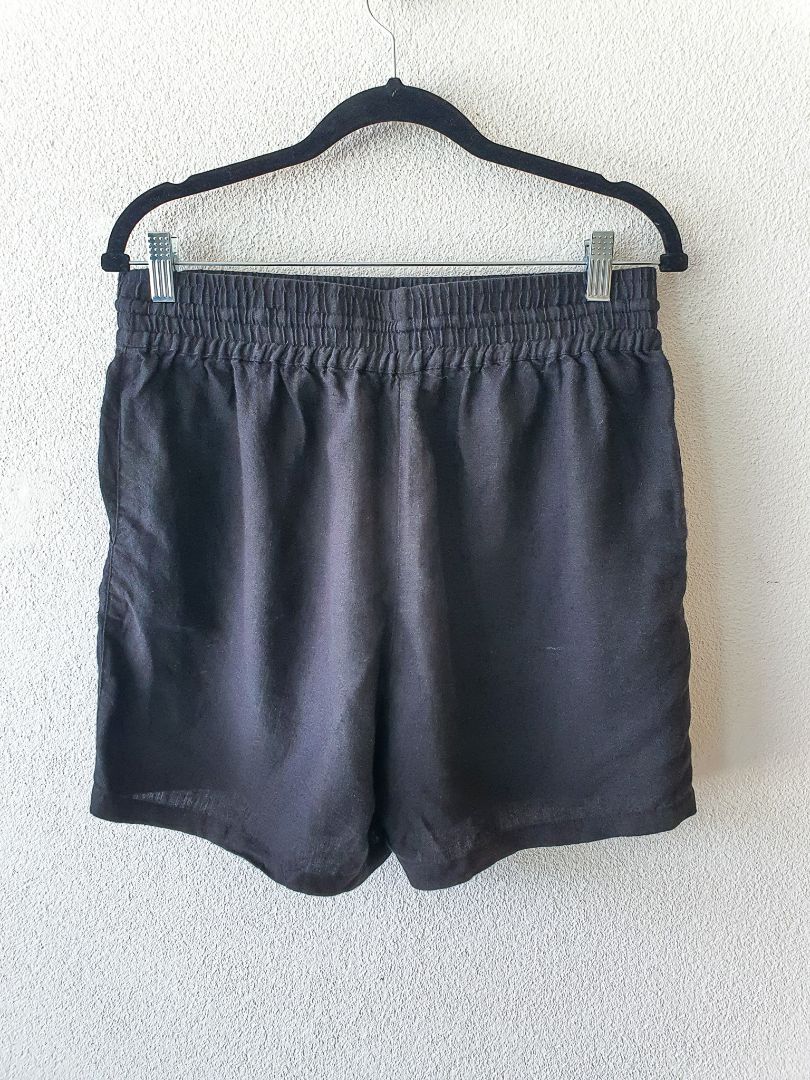 Max Shorts M