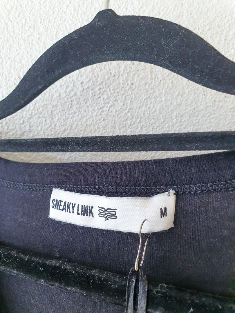Sneaky Link Top M