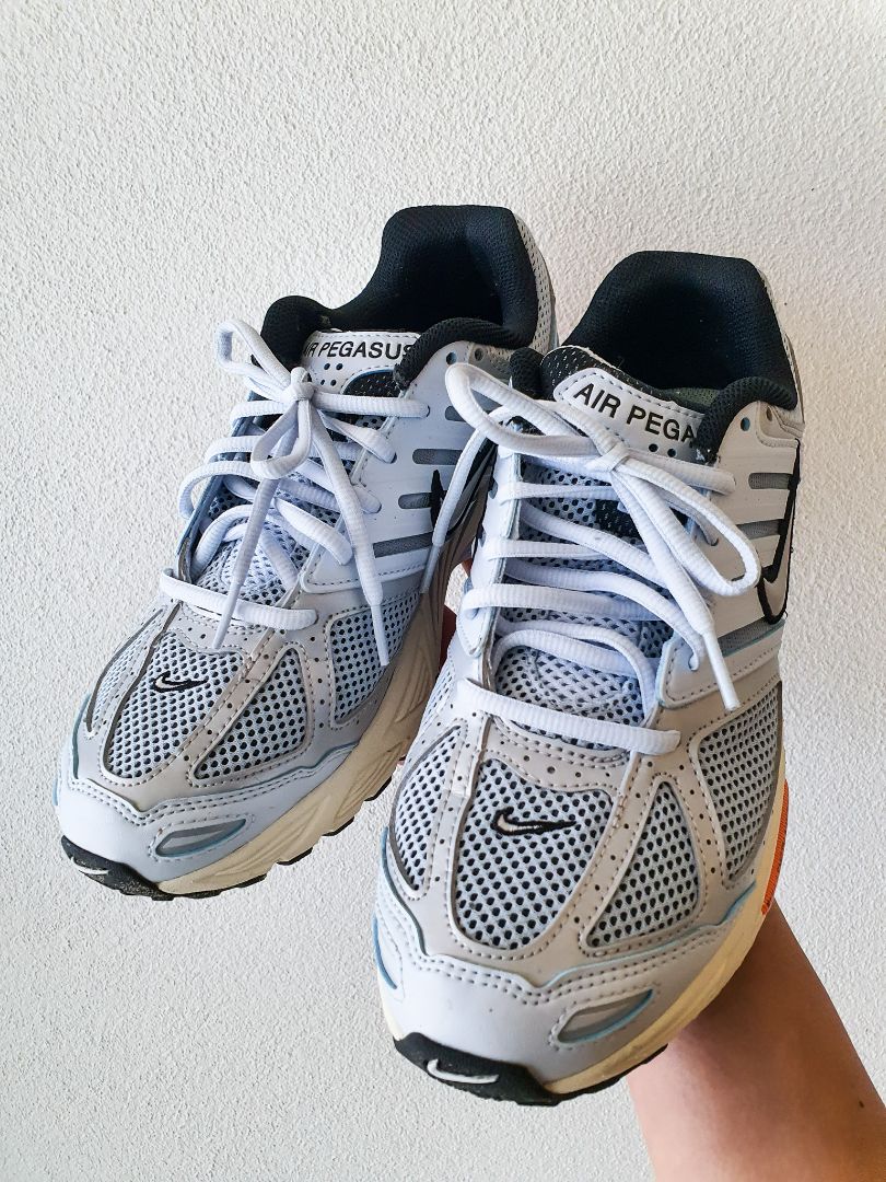 Nike Shoes 9.5