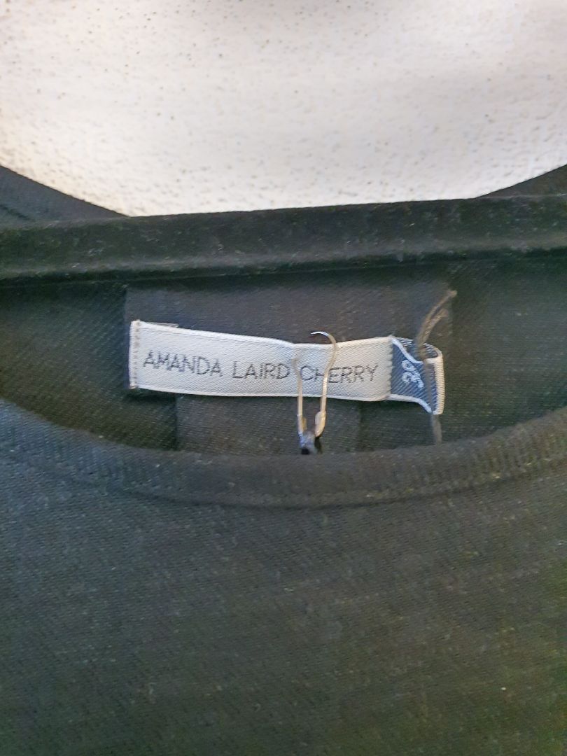 Amanda Laird Cherry Top L
