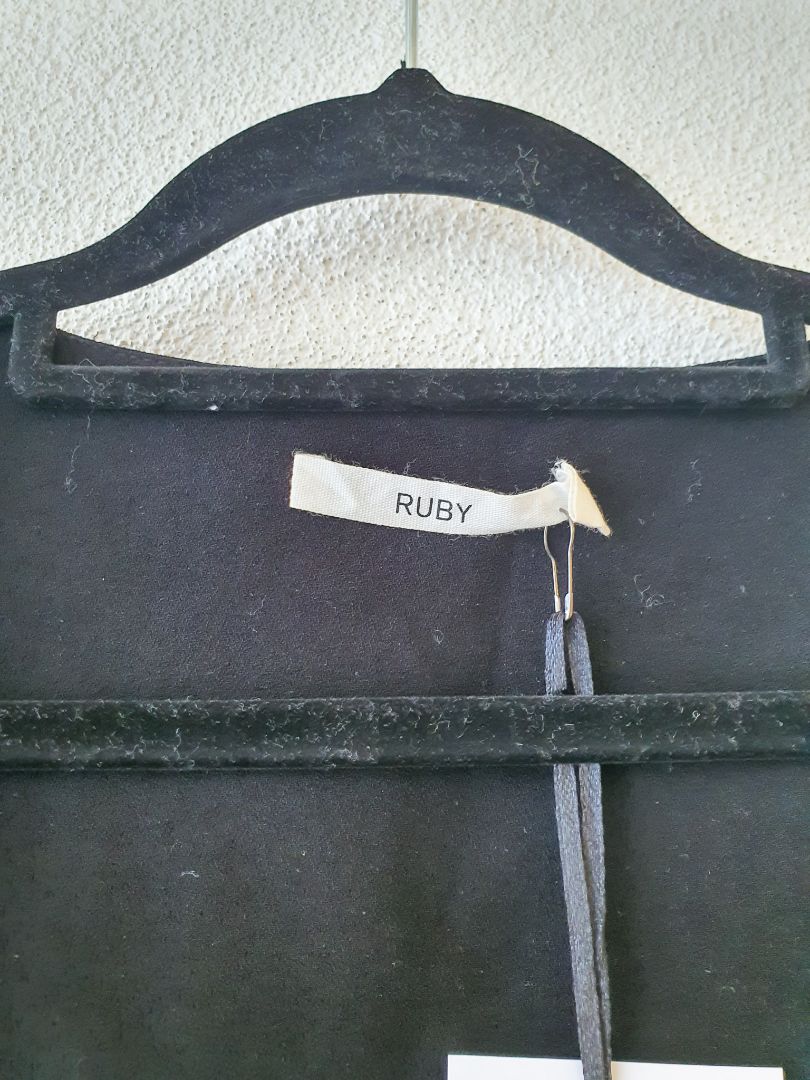 Ruby Top M