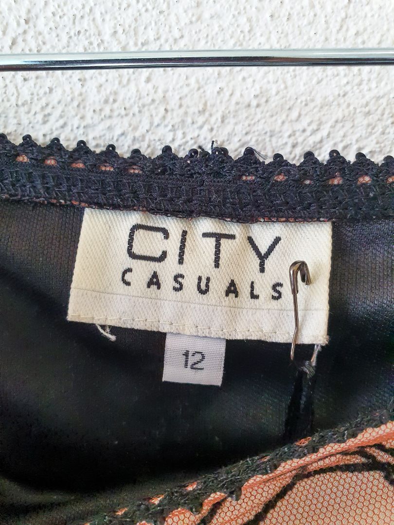City Casuals Skirt M