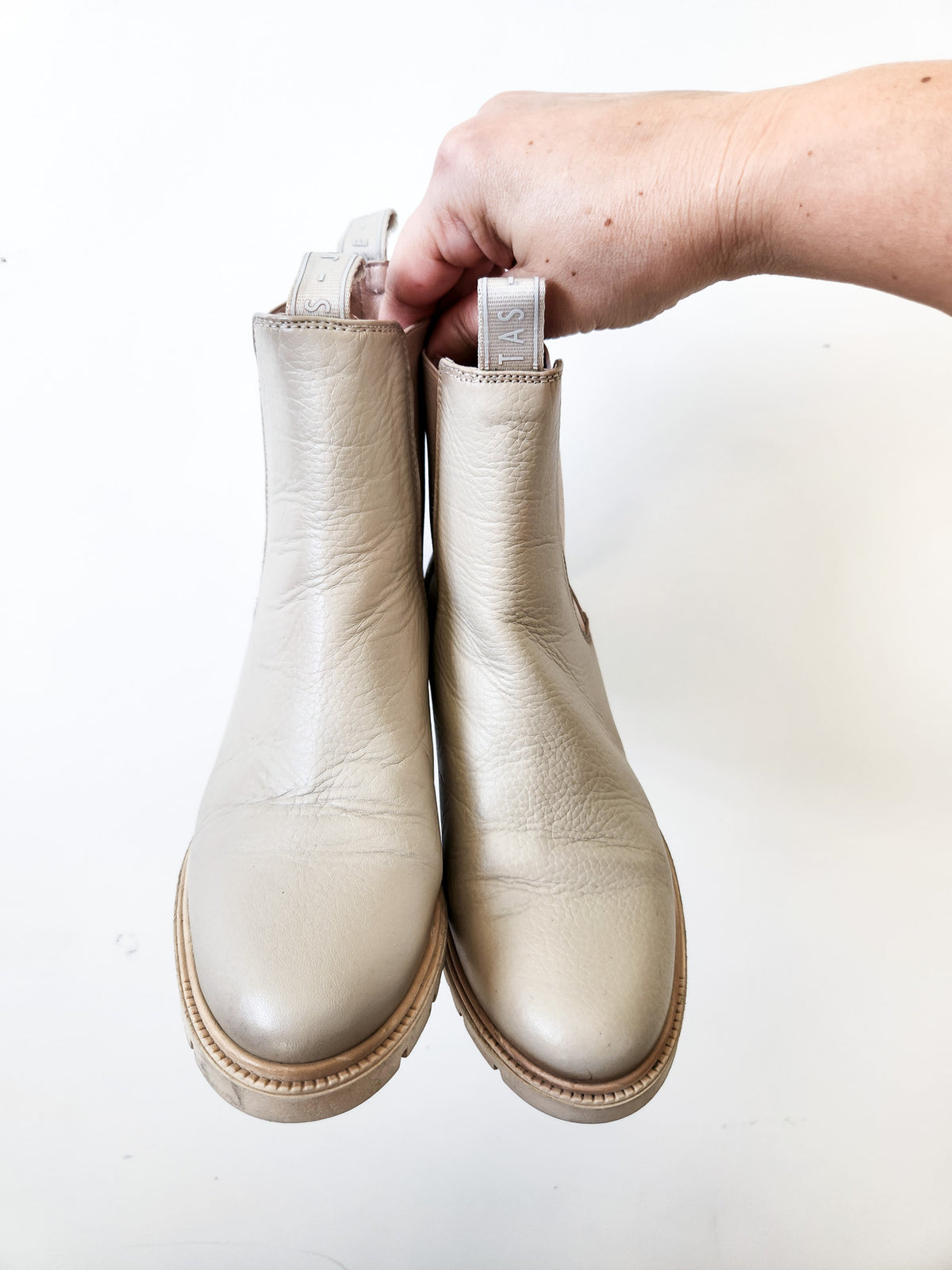 Hispanitas Cream Ashley Bootie