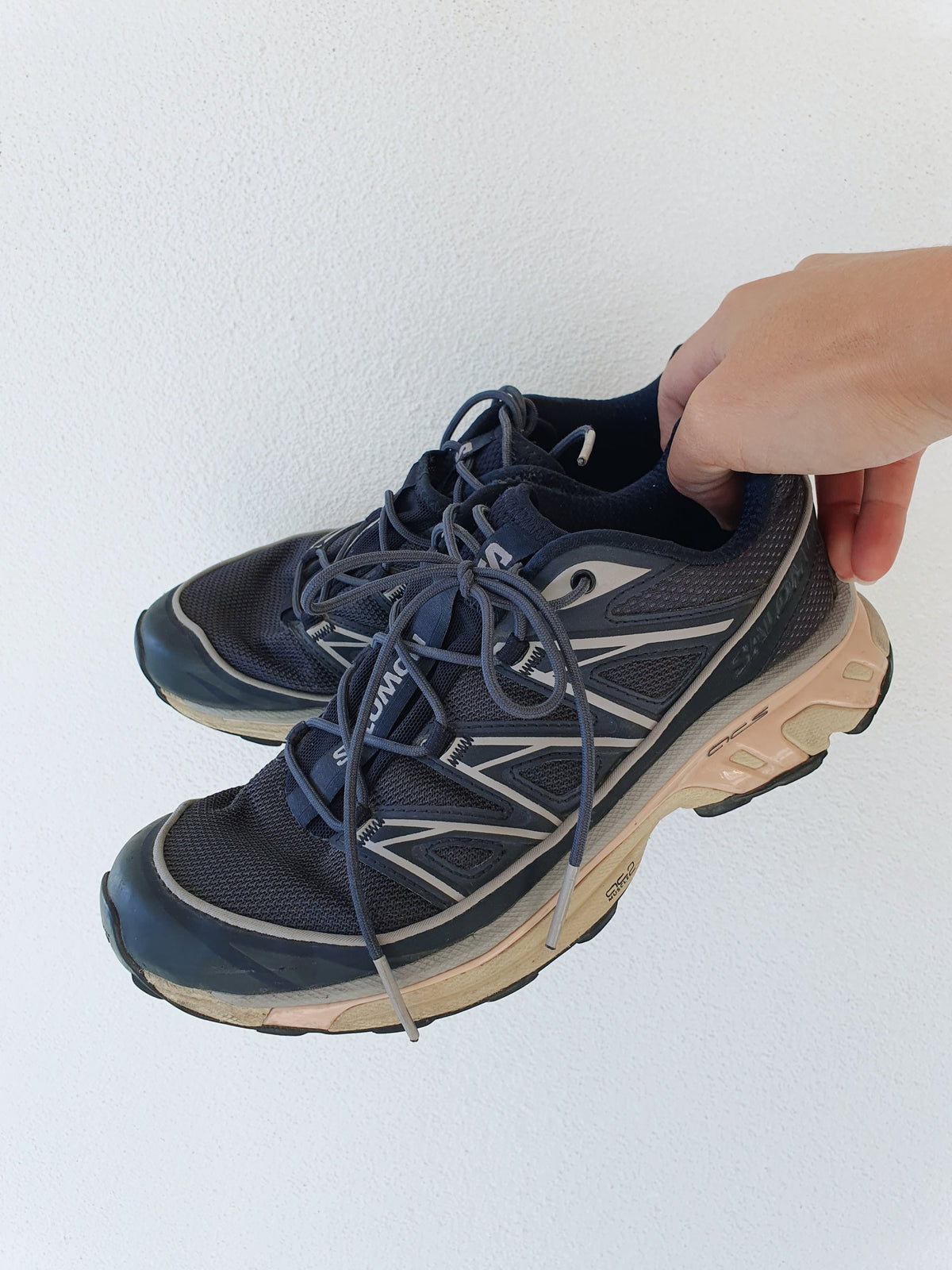 Salomon Shoes 5.5