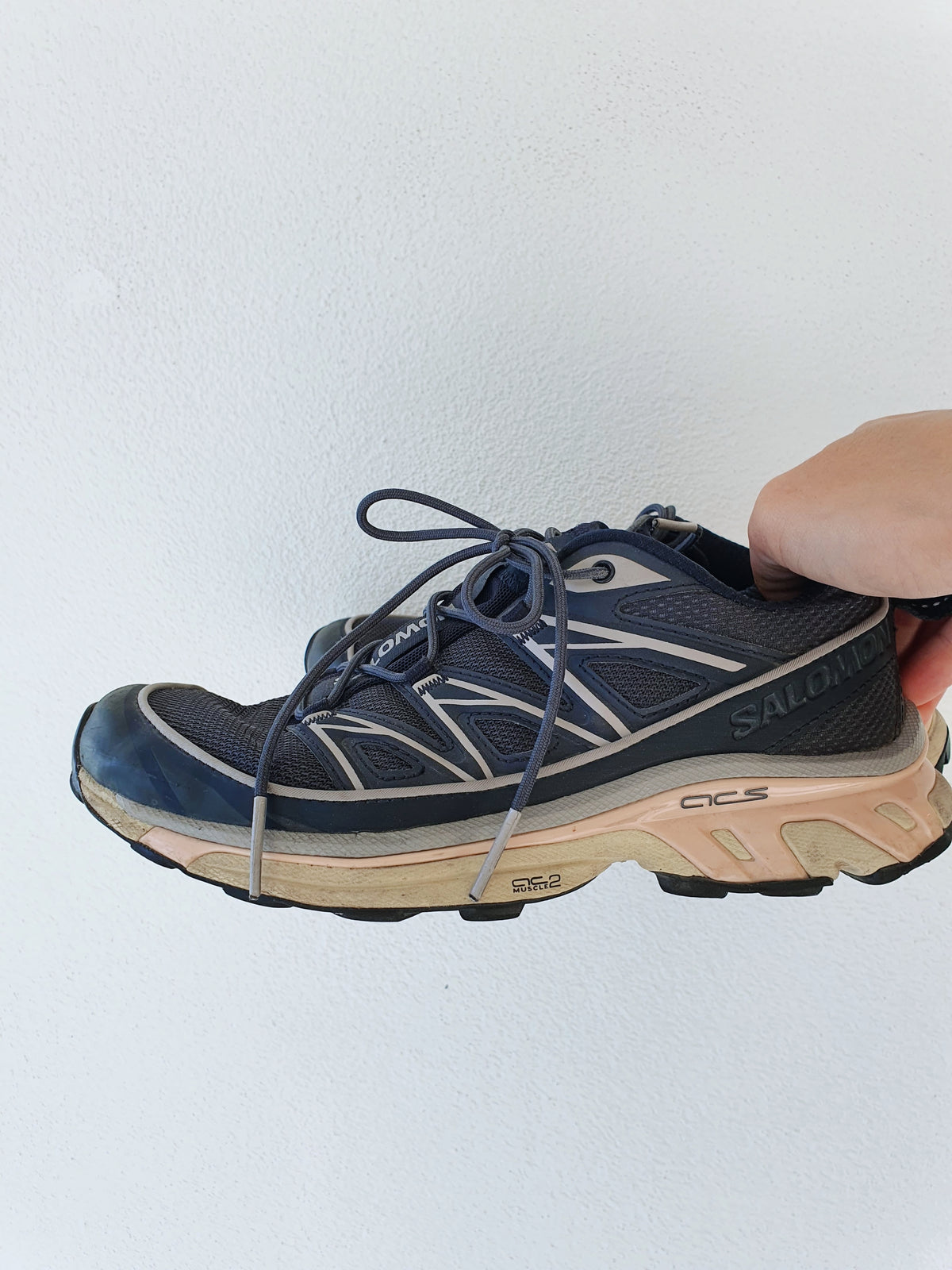 Salomon Shoes 5.5