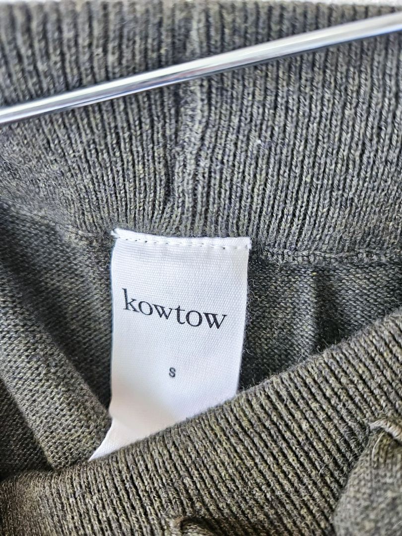 Kowtow pants XS