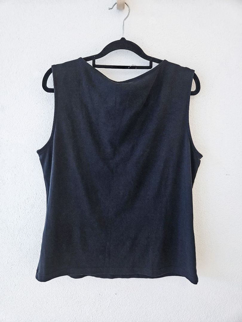 Uniqlo Top XL