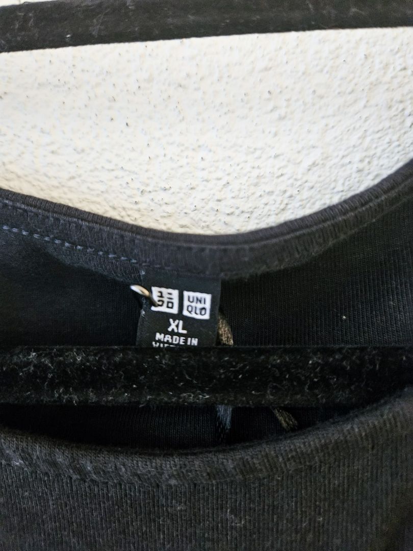 Uniqlo Top XL