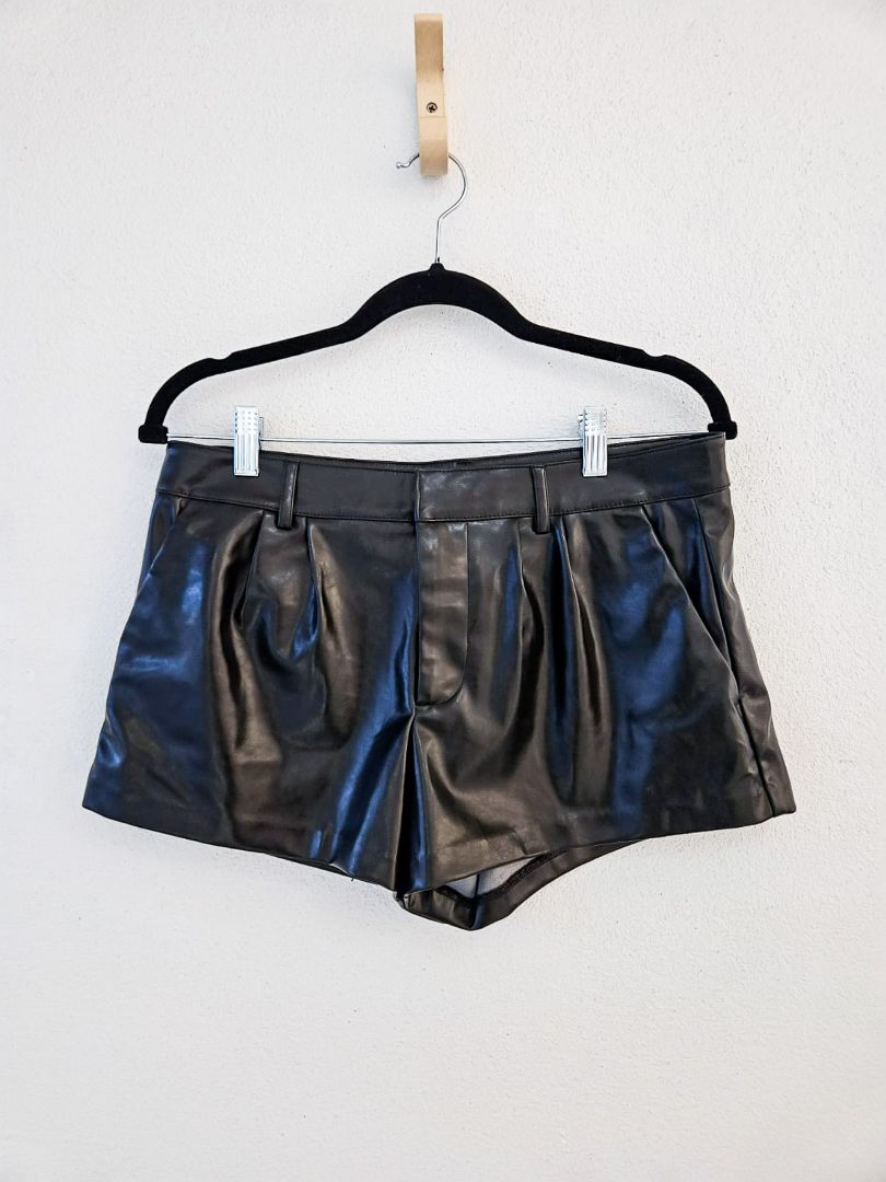 H&M Shorts S