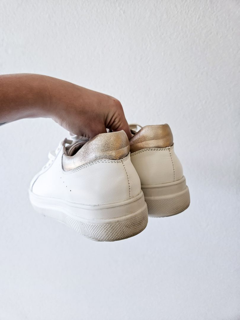 DEUCE Shoes EUR39