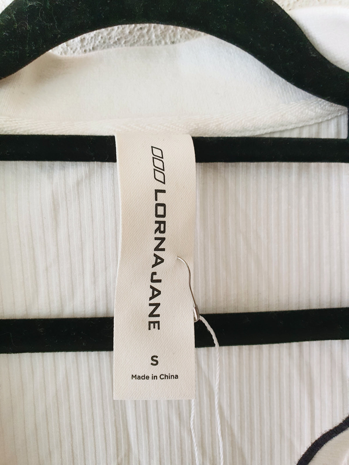 Lorna Jane top S