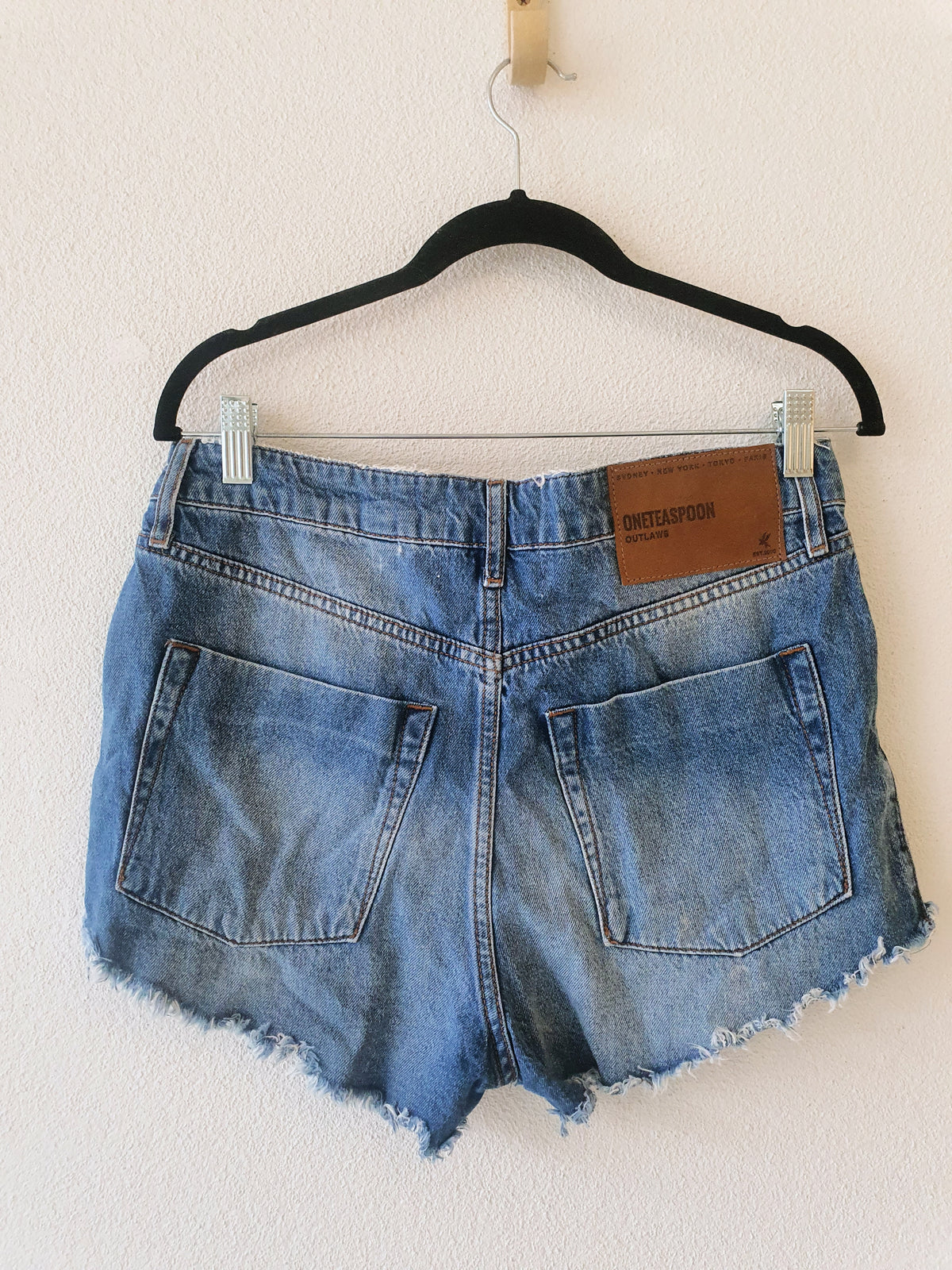 One Tea Spoon Shorts 8