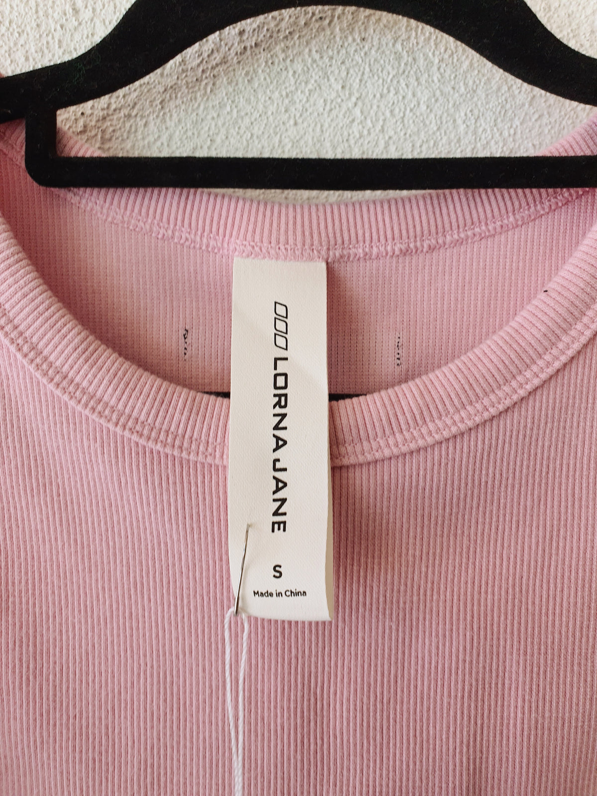 Lorna Jane top S