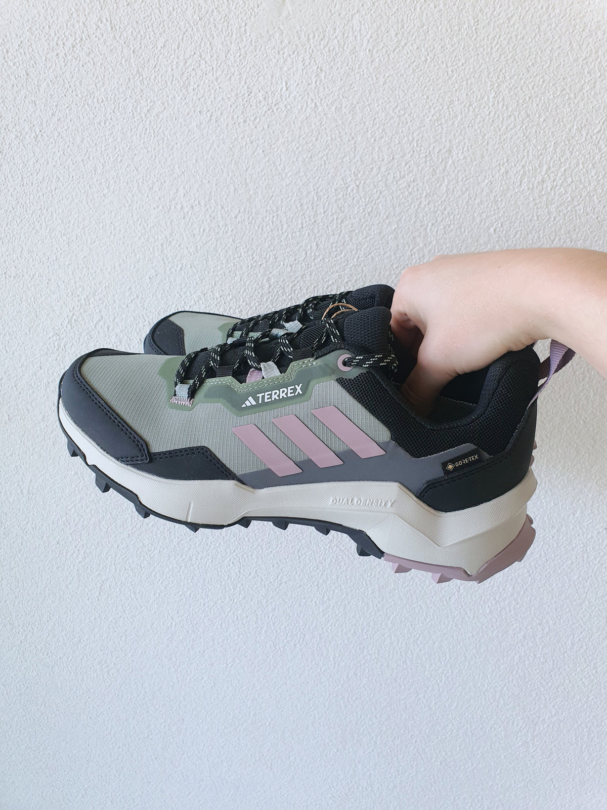 Adidas Shoes 5.5
